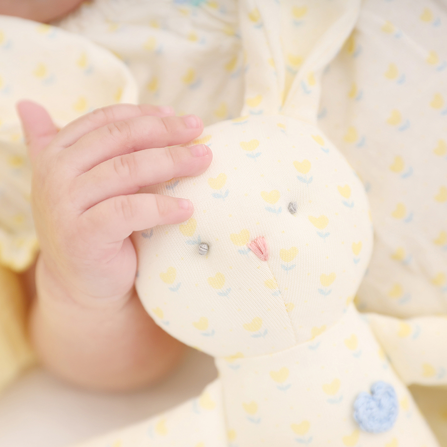 CTA0106234 - Flower Heart Print Bunny